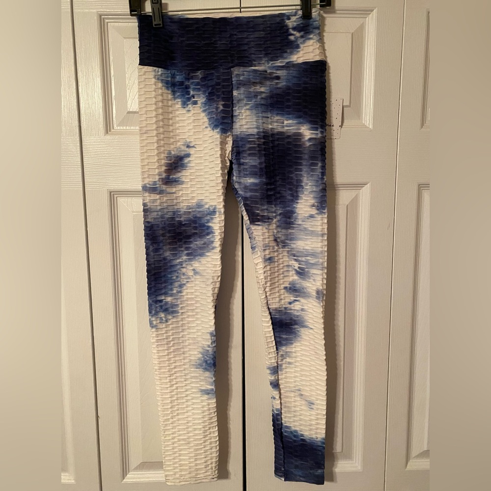 NWT Whisper Navy/White Tie Dye Leggings, Sz M